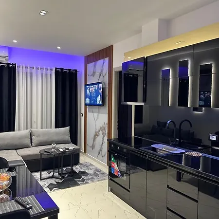 Sueno & Tirana